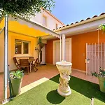 Mediterranean Garden 아그