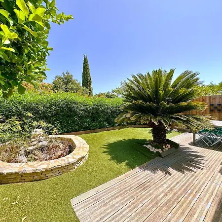 Mediterranean Garden Ferienhaus Agde